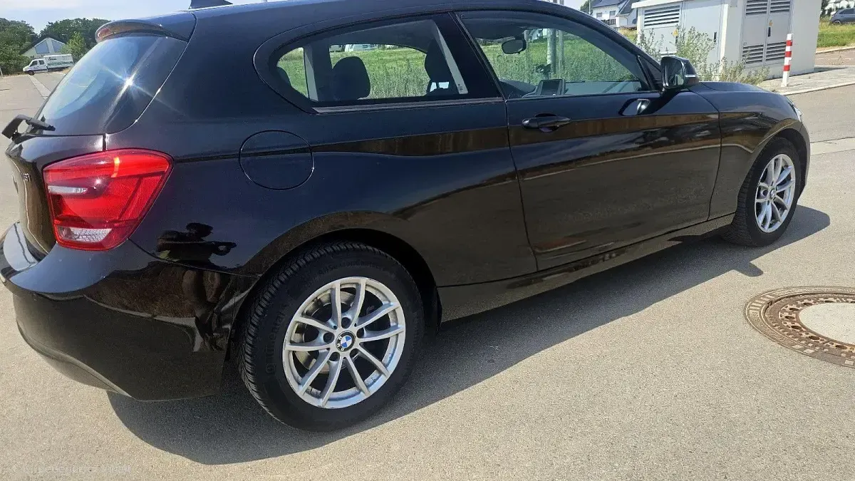 Gebraucht BMW 116 Sport Line 136 PS (100 kW) 2014 Schwarz Kleinwagen