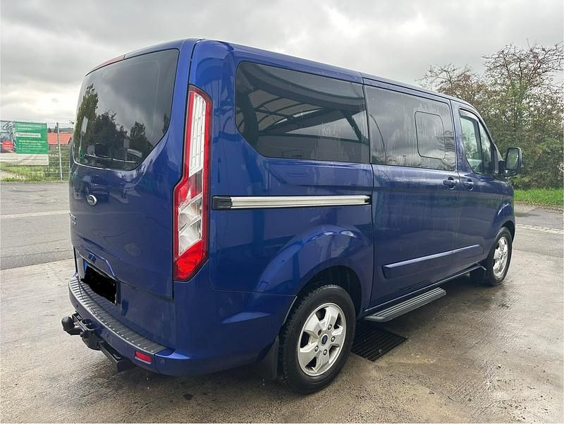 Blau Gebraucht 2016 Ford Transit Custom Van / Kleinbus | 20.500 € (Fairer Preis) - Bild 1/4