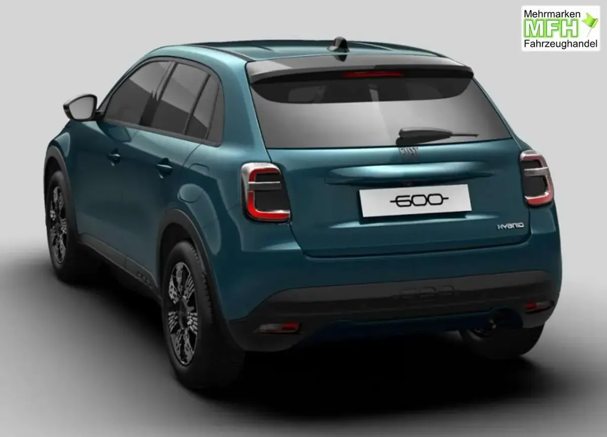 Neu Fiat 600 Icon 101 PS (74 kW) 2026 Mare grün metallic SUV