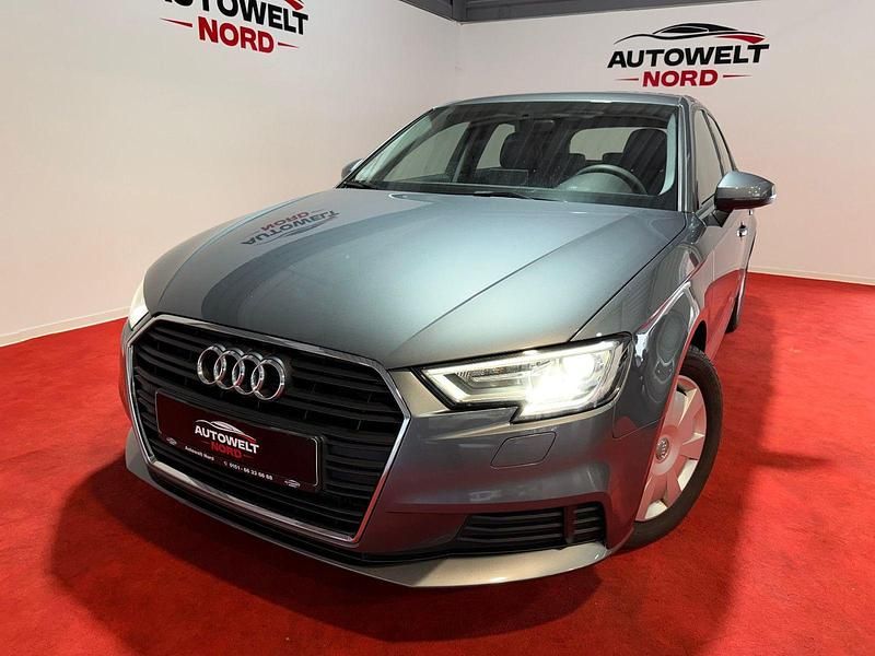Gebraucht Audi A3 Sportback Basis 150 PS (110 kW) 2019 Grau Kleinwagen