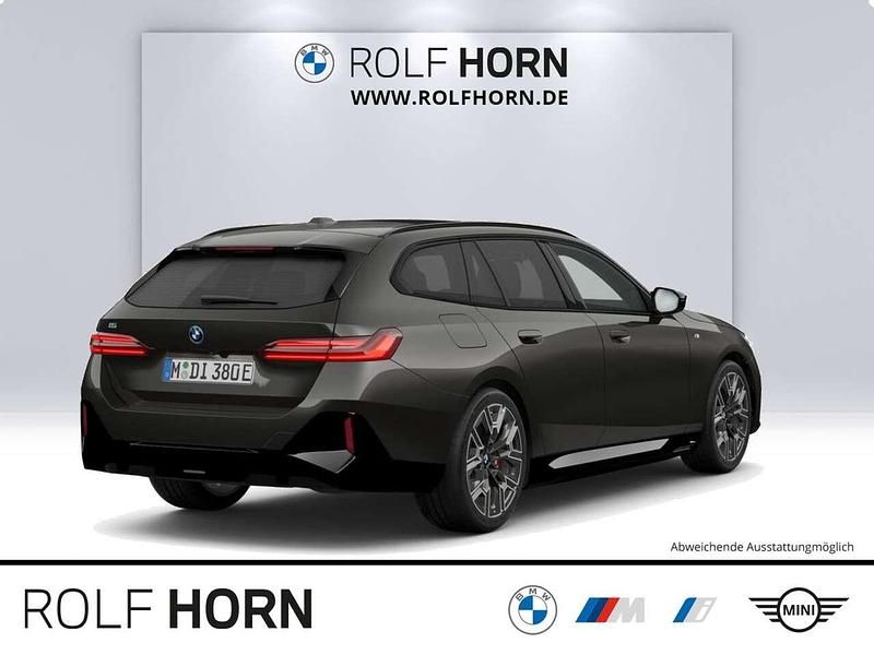 Gebraucht BMW i5 442 kW (601 PS) 2025 Sophisto grau brillant Kombi