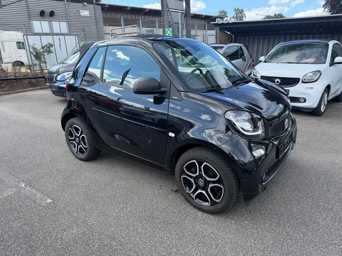Gebraucht Smart ForTwo Cabrio Passion 90 PS (66 kW) 2019 Schwarz Cabrio