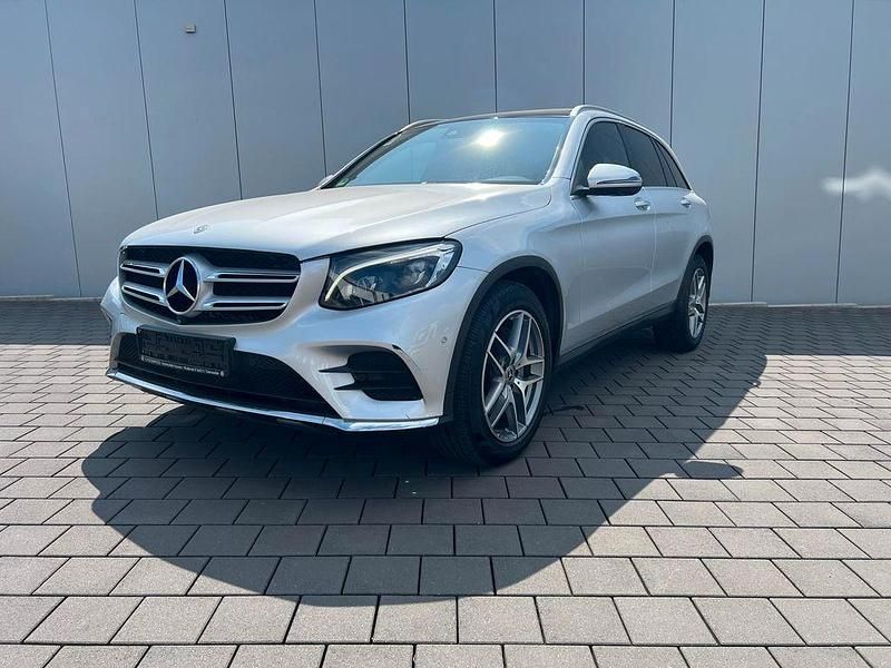 Silber Gebraucht 2018 Mercedes GLC250 AMG SUV | 25.300 € (Guter Preis) - Bild 1/4
