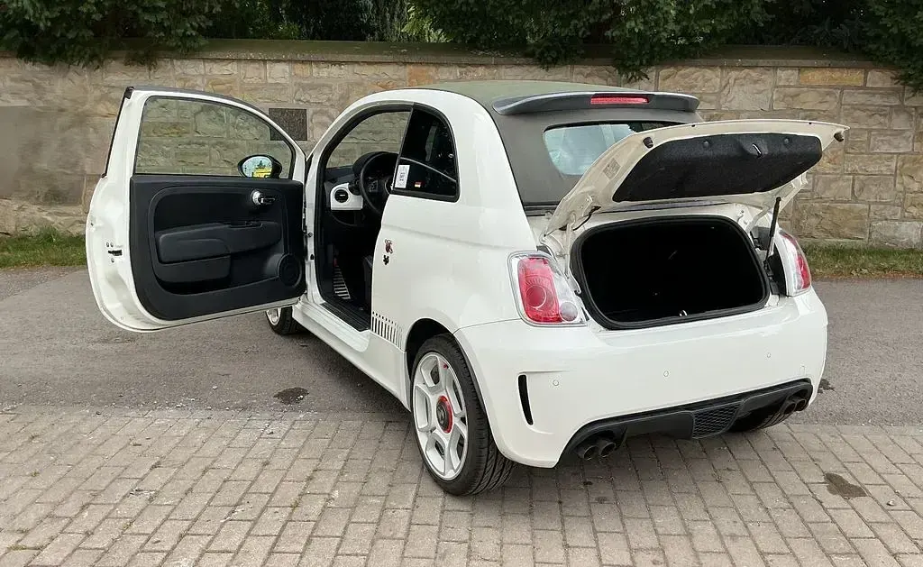 Gebraucht Abarth 500C 140 PS (102 kW) 2010 Weiß Cabrio