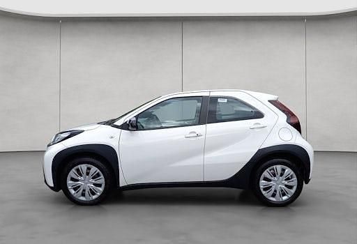 Neu Toyota Aygo X Business Edition 72 PS (52 kW) 2025 Weiß SUV
