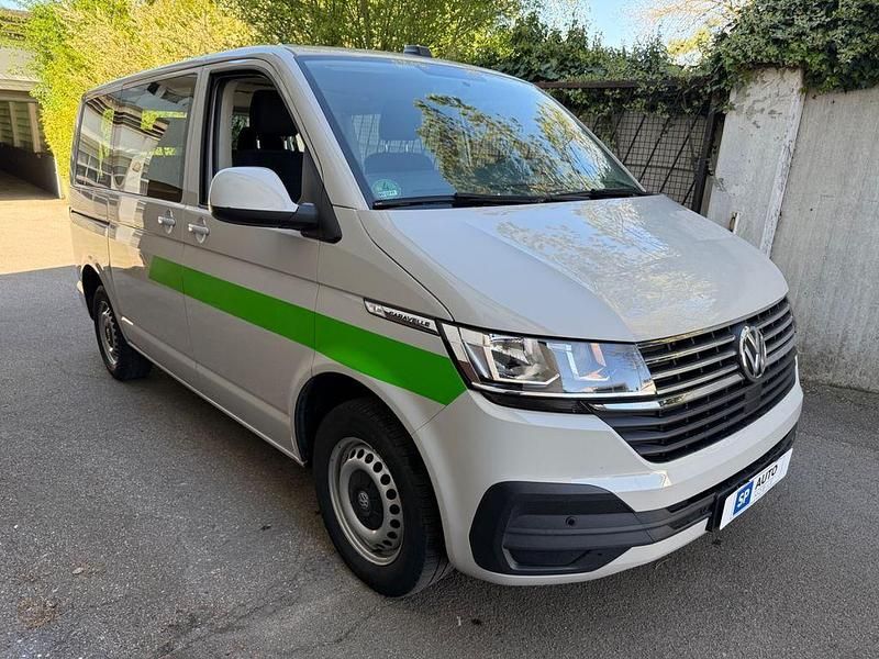 Gebraucht VW Caravelle 150 PS (110 kW) 2020 Grau Van