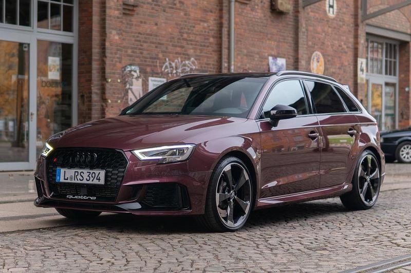 Gebraucht Audi RS3 Ambiente 400 PS (294 kW) 2020 Violet Limousine