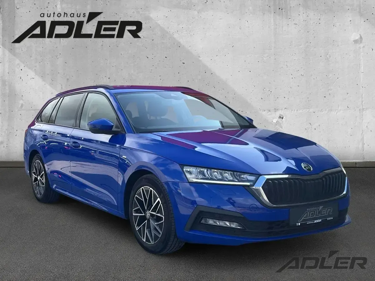 Gebraucht Skoda Octavia Clever 150 PS (110 kW) 2022 Blau Kombi