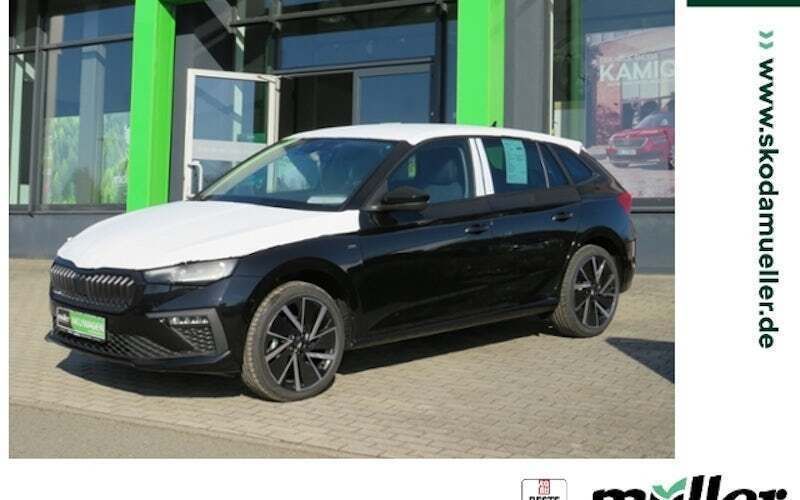 Schwarz (schwarzmagic perleffekt) Neu 2025 Skoda Scala Tour Kleinwagen | 37.039 € - Bild 1/4