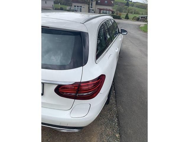 Gebraucht Mercedes C300e Avantgarde 194 PS (142 kW) 2021 Kombi