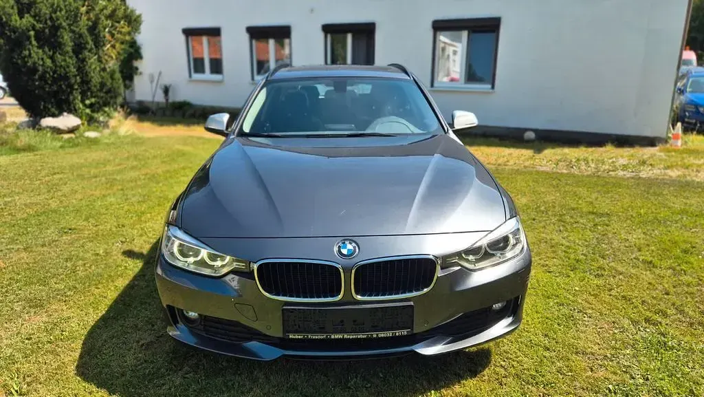 Gebraucht BMW 318 143 PS (105 kW) 2014 Grau Kombi