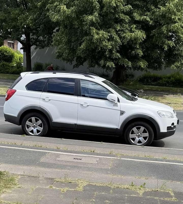 Gebraucht 2008 Chevrolet Captiva LT SUV | 6.499 € - Bild 1/4