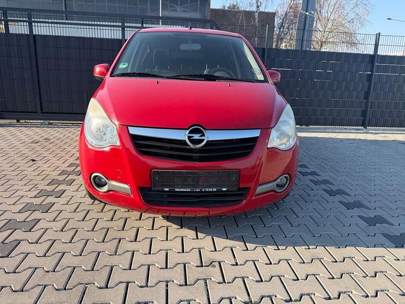 Gebraucht Opel Agila 94 PS (69 kW) 2012 Rot Kleinwagen