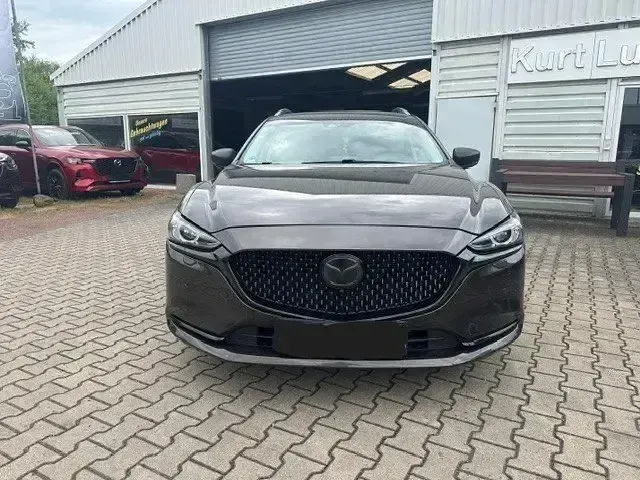 Gebraucht Mazda 6 Signature 194 PS (142 kW) 2018 Obsidiangrau metallic Kombi