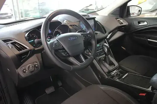 Gebraucht Ford Kuga Titanium 150 PS (110 kW) 2017 Iridiumschwarz metallic SUV