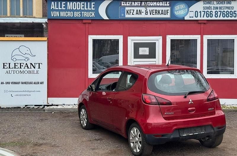 Gebraucht Mitsubishi Colt Invite 95 PS (69 kW) 2009 Rot Kleinwagen