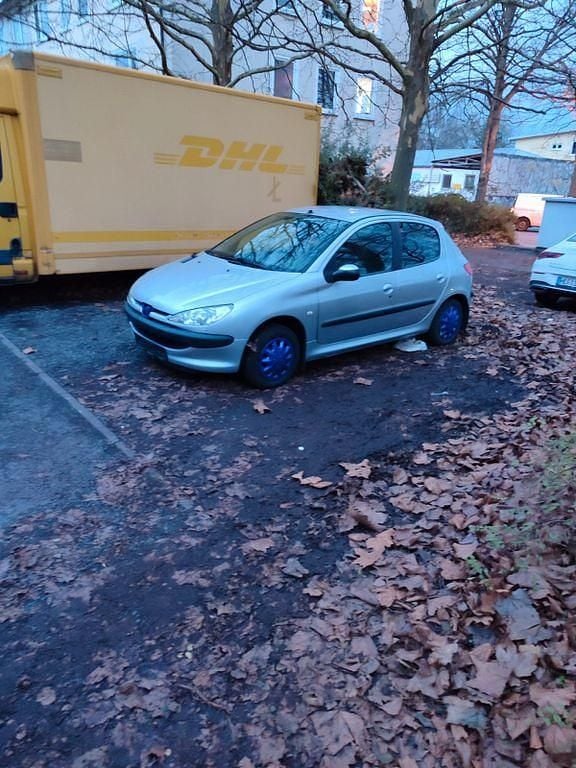 Gebraucht Peugeot 206 60 PS (44 kW) 2005 Grau Limousine