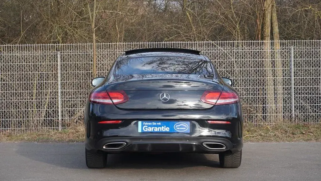 Gebraucht Mercedes C300 AMG 258 PS (189 kW) 2018 Schwarz