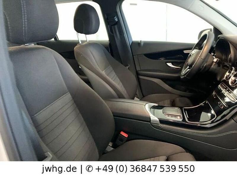 Gebraucht Mercedes GLC300e 320 PS (235 kW) 2021 Polarweiss SUV