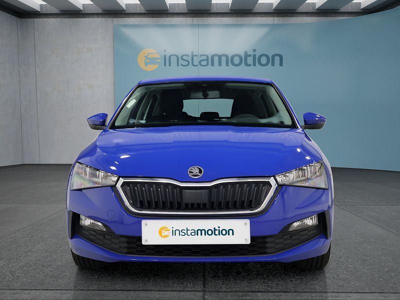 Gebraucht Skoda Scala 95 PS (69 kW) 2022 Blau Kleinwagen