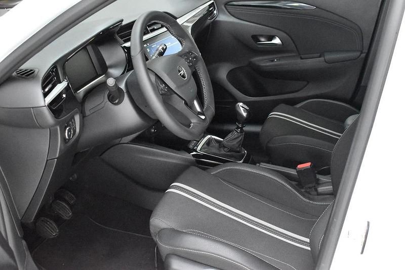Gebraucht Opel Corsa 101 PS (74 kW) 2024 Arktis weiã Kleinwagen
