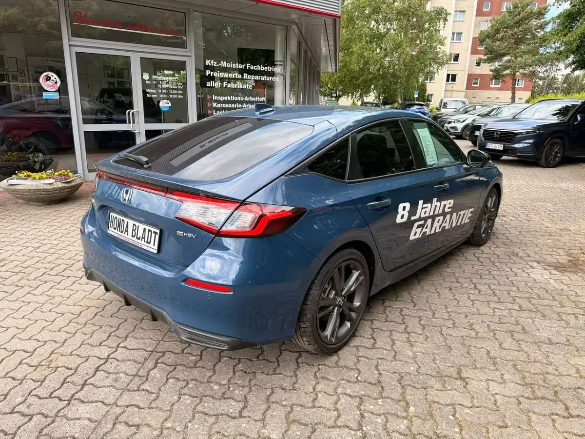 Neu Honda Civic Hybrid 143 PS (105 kW) 2026 Seabed blue p. Limousine