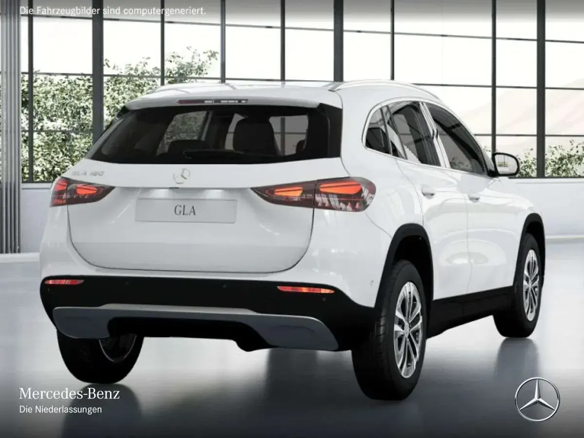 Gebraucht Mercedes GLA180 136 PS (100 kW) 2026 Weiß SUV