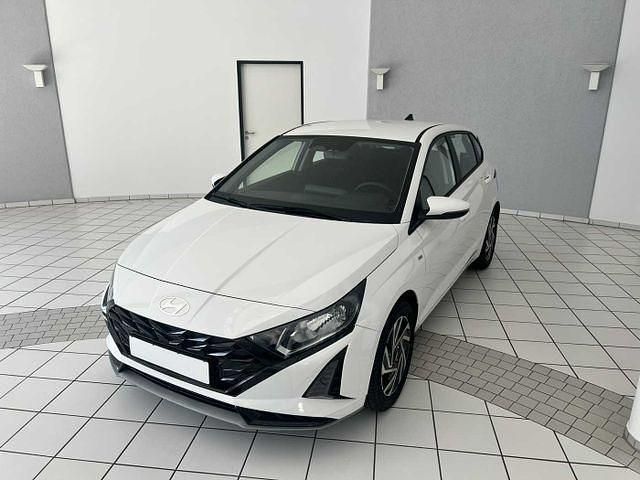 Gebraucht Hyundai i20 Trend 101 PS (74 kW) 2024 Andere farbe Kleinwagen