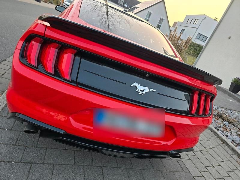 Gebraucht Ford Mustang 317 PS (233 kW) 2019 Rot Coupé