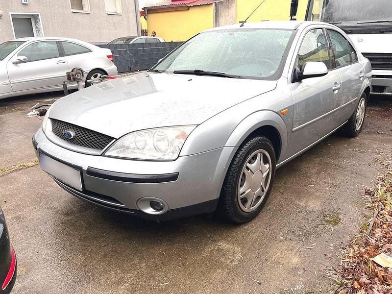 Gebraucht Ford Mondeo Trend 125 PS (91 kW) 2003 Silber Limousine