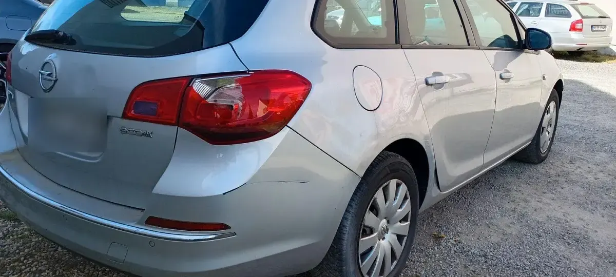 Gebraucht Opel Astra 136 PS (100 kW) 2015 Silber Kombi