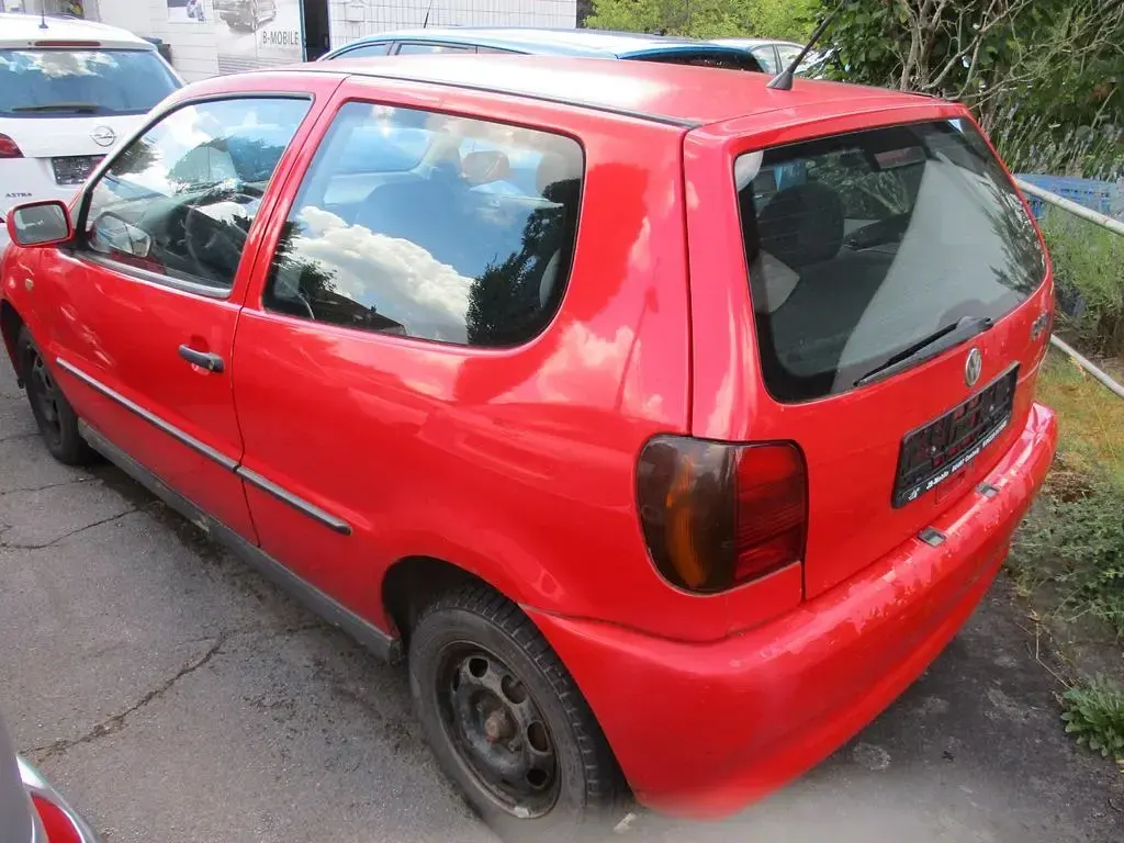Gebraucht VW Polo 60 PS (44 kW) 1998 Rot