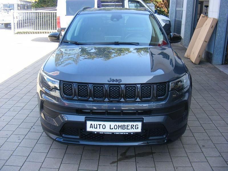 Grau Gebraucht 2023 Jeep Compass Longitude SUV | 19.900 € (Superpreis) - Bild 1/4