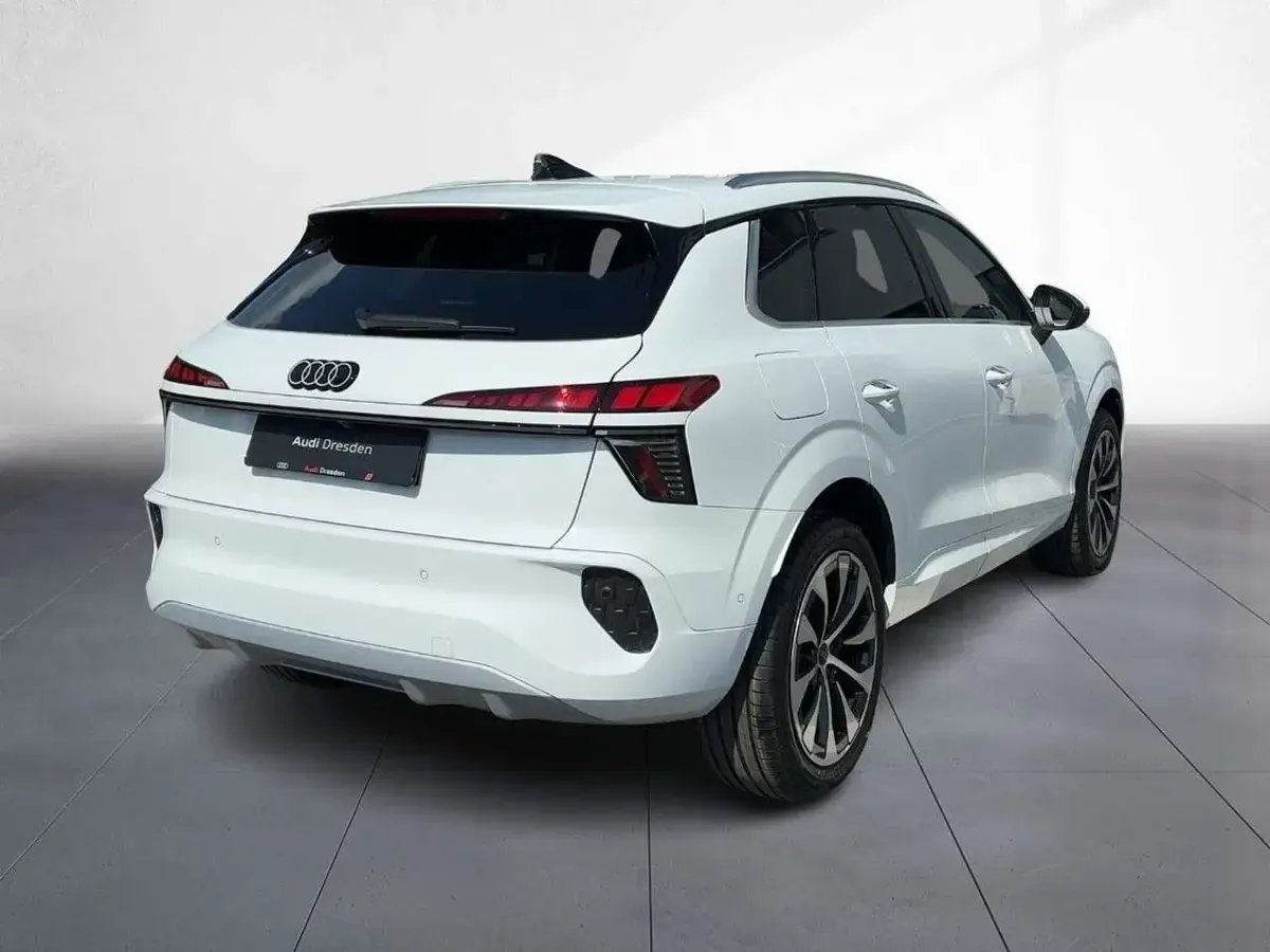 Neu Audi Q3 150 PS (110 kW) 2026 Arkonaweiß SUV