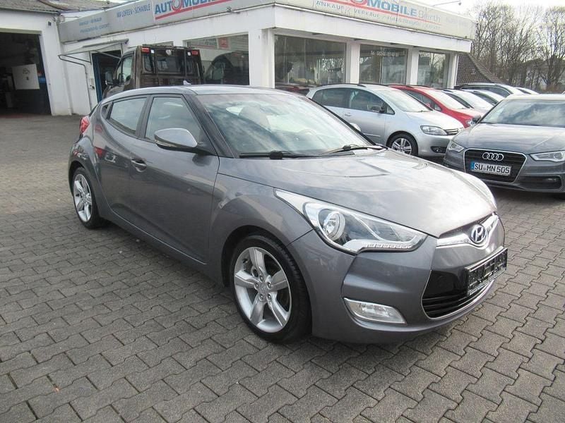 Gebraucht Hyundai Veloster Style 140 PS (102 kW) 2012 Silber Kleinwagen