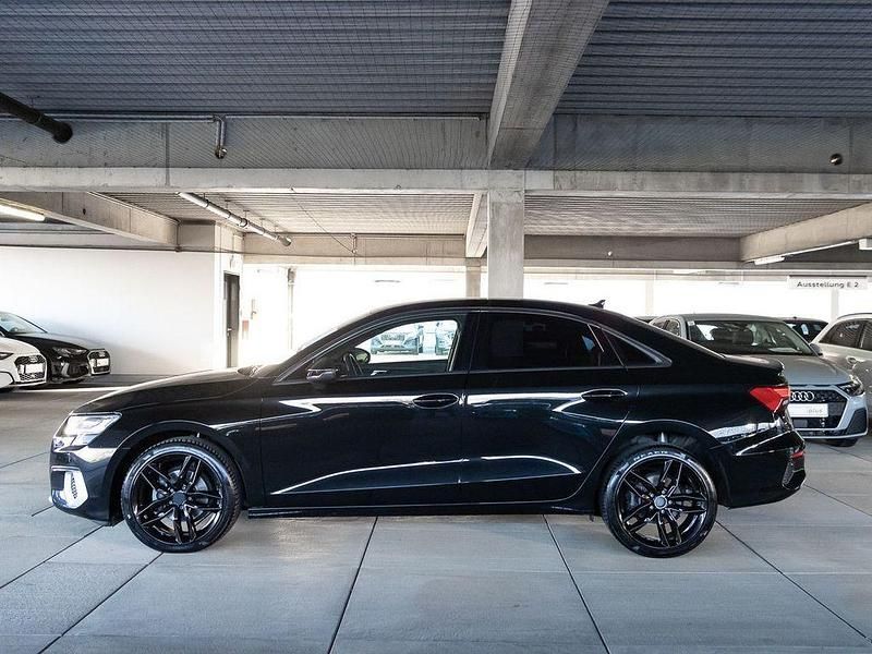 Gebraucht Audi A3 Ambiente 150 PS (110 kW) 2022 Mythosschwarz metallic Limousine