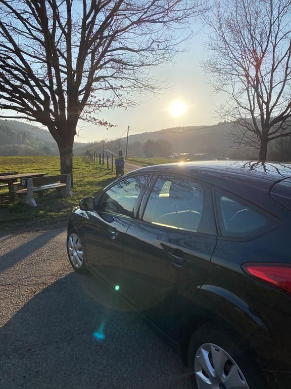 Usata Ford Focus 101 CV (74 kW) 2014 Nero Berlina