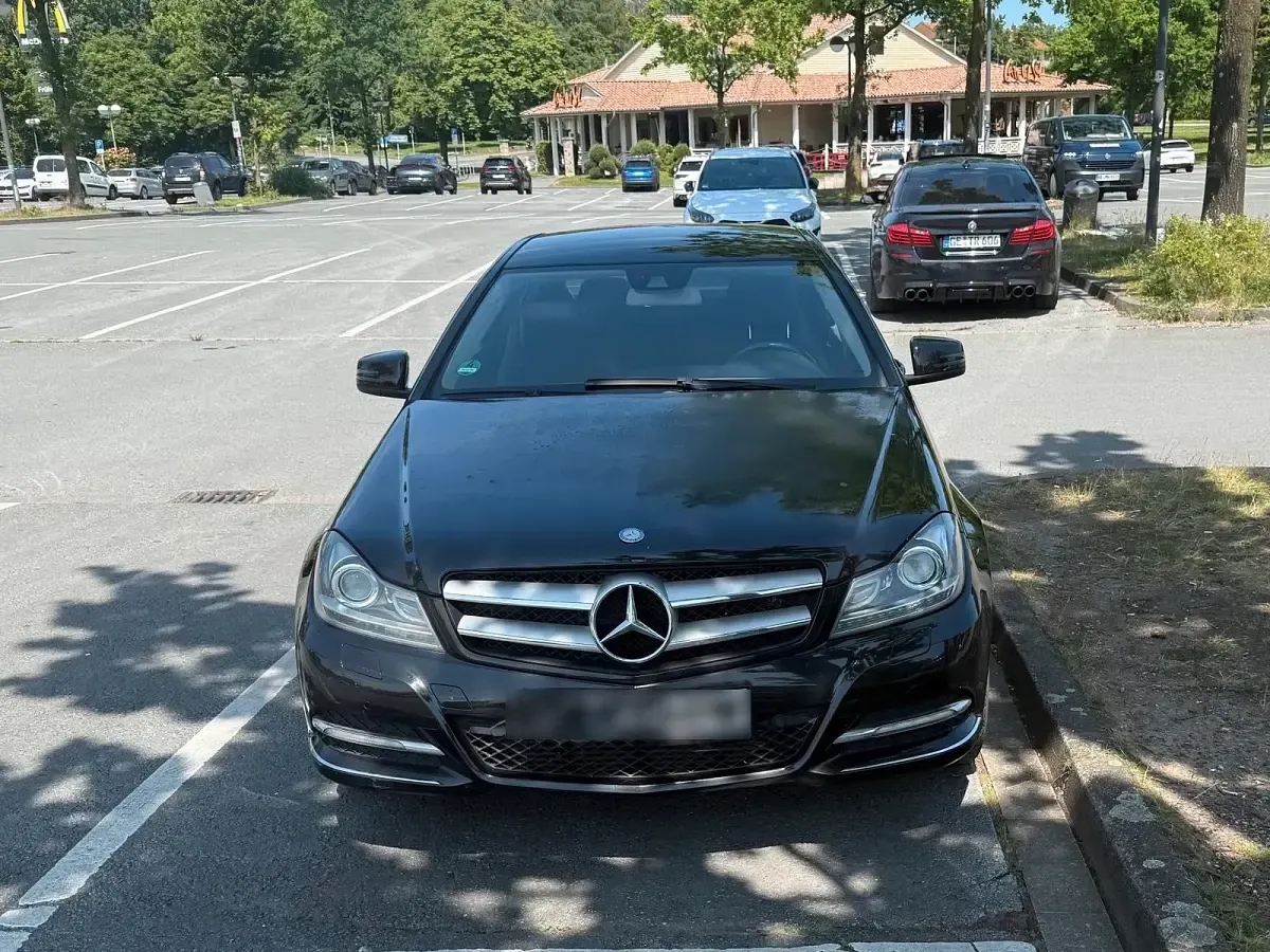 Gebraucht Mercedes C250 204 PS (150 kW) 2012 Schwarz Coupé