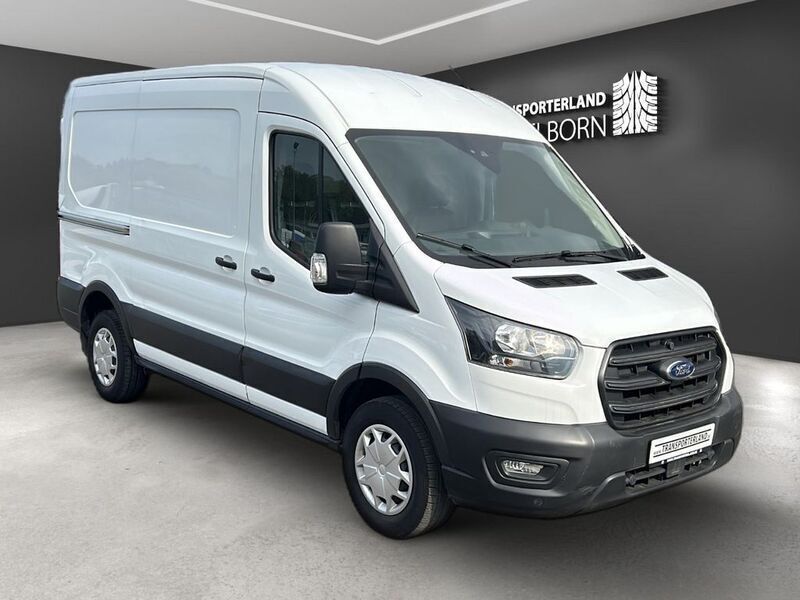 Gebraucht Ford Transit Trend 131 PS (96 kW) 2022 Weiß Van / Kleinbus