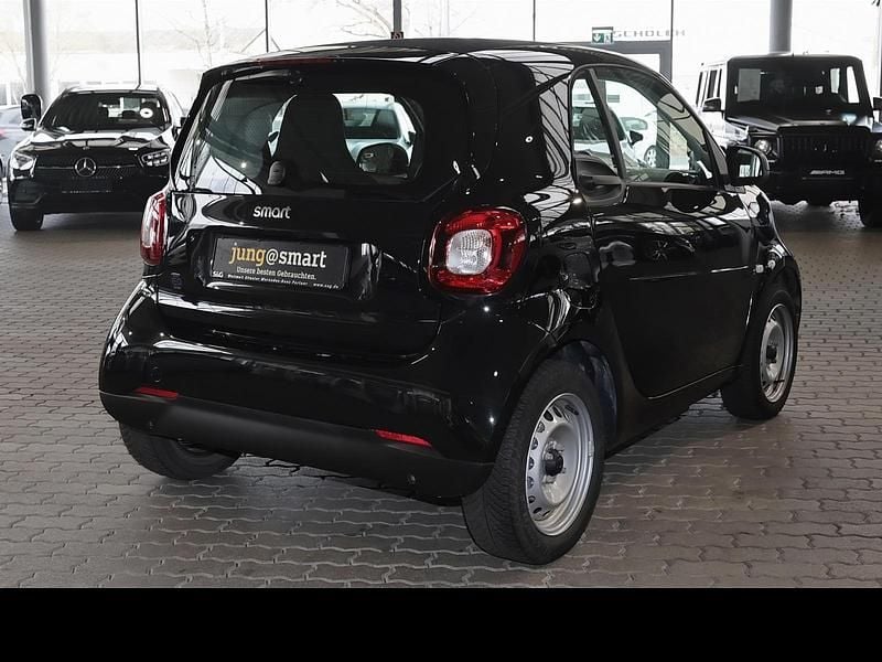 Gebraucht Smart ForTwo Coupé 60 kW (82 PS) 2022 Bodypanels in black Kleinwagen