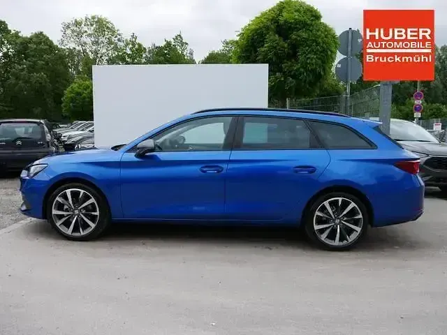 Neu Seat Leon FR 150 PS (110 kW) 2025 Blau Kombi