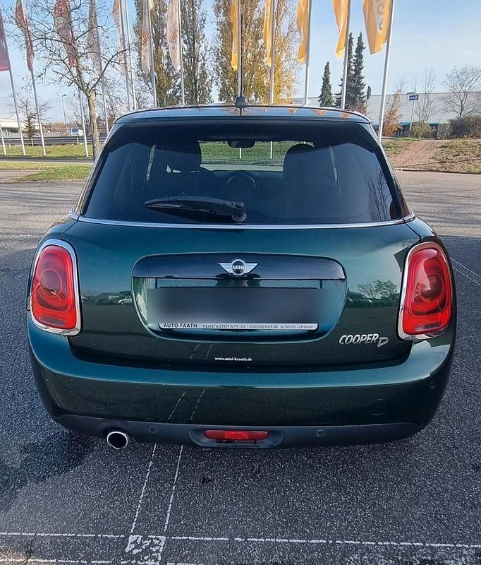 Gebraucht Mini Cooper D 116 PS (85 kW) 2016 Grün Kleinwagen
