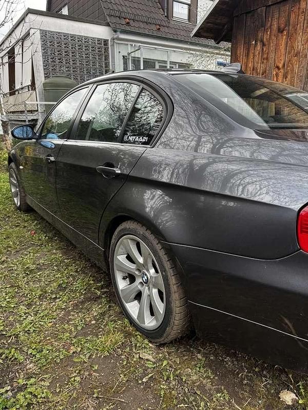 Gebraucht BMW 320 163 PS (119 kW) 2005 Limousine