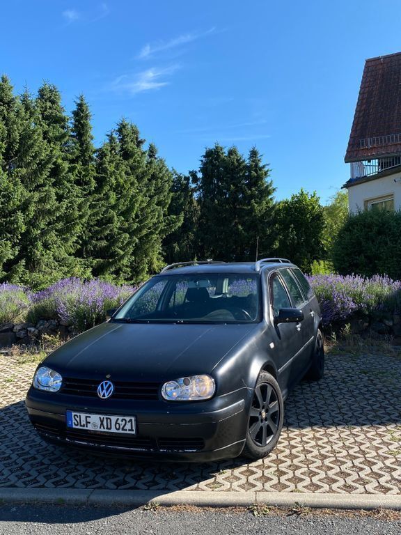 Schwarz Gebraucht 2005 VW Golf IV Pacific Kombi | 1.899 € (Fairer Preis) - Bild 1/4