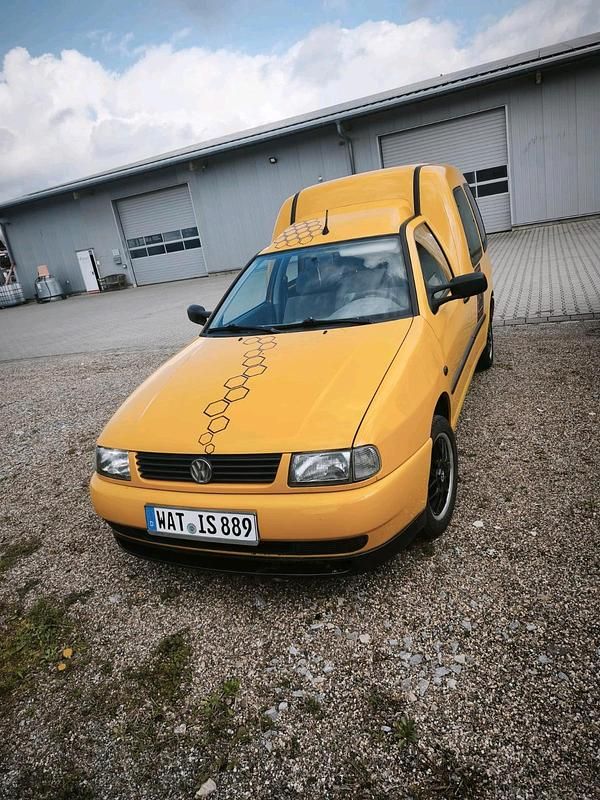 Second-hand VW Caddy 60 CP (44 kW) 2001 Galben Monovolum