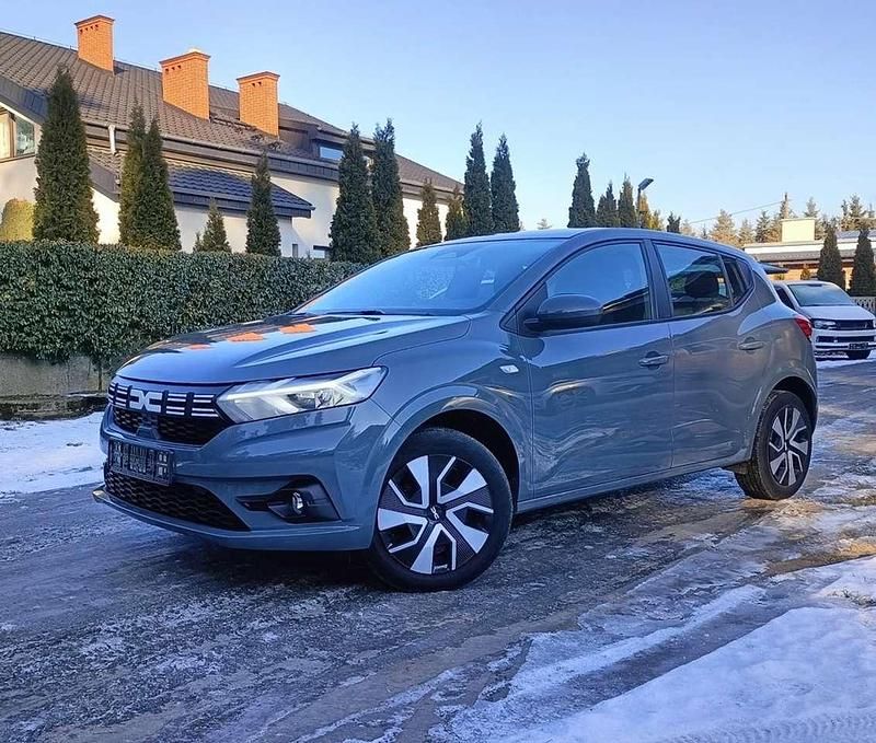 Gebraucht Dacia Sandero Essentiel 67 PS (49 kW) 2025 Grau Limousine
