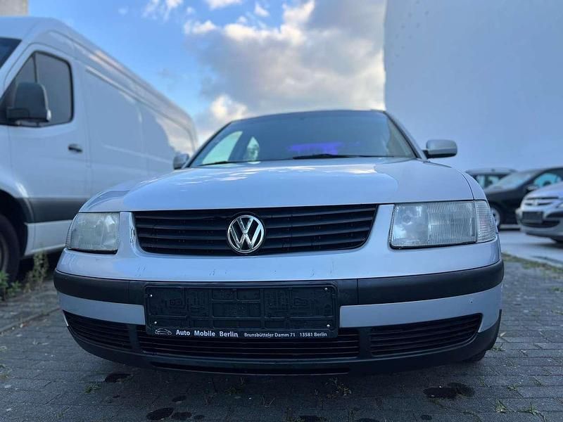 Gebraucht VW Passat Trendline 90 PS (66 kW) 1998 Silber Limousine