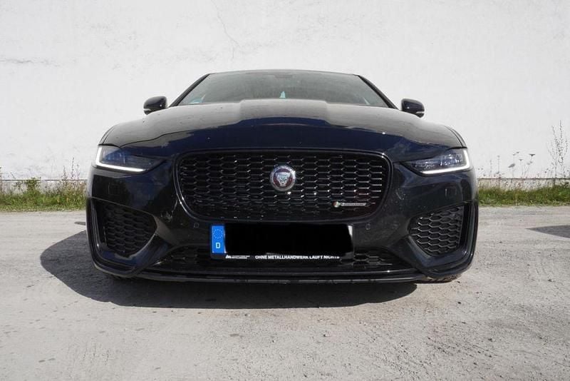 Gebraucht Jaguar XE R-Dynamic 204 PS (150 kW) 2023 Schwarz Limousine