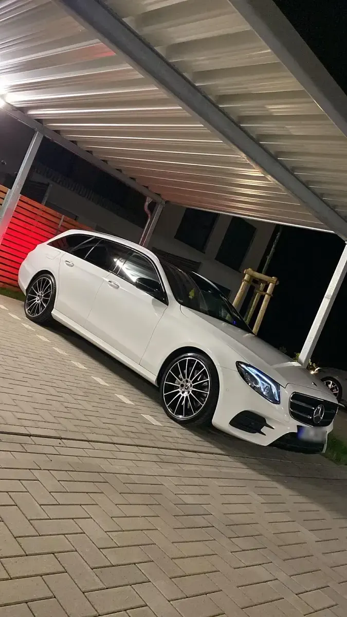Gebraucht Mercedes E350 AMG 258 PS (189 kW) 2017 Weiß Kombi