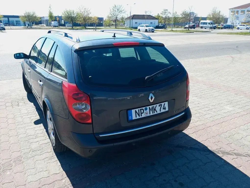 Gebraucht Renault Laguna GrandTour Authentique 131 PS (96 kW) 2006 Grau Kombi